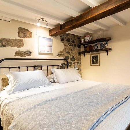 Bwthyn Capten - A Charming Cottage For Up To 6 Newport  Buitenkant foto