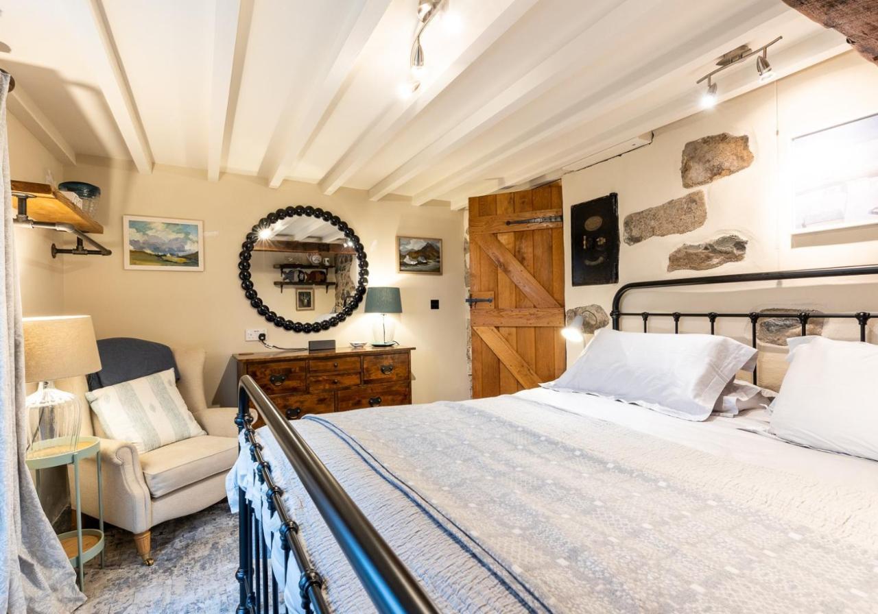 Bwthyn Capten - A Charming Cottage For Up To 6 Newport  Buitenkant foto